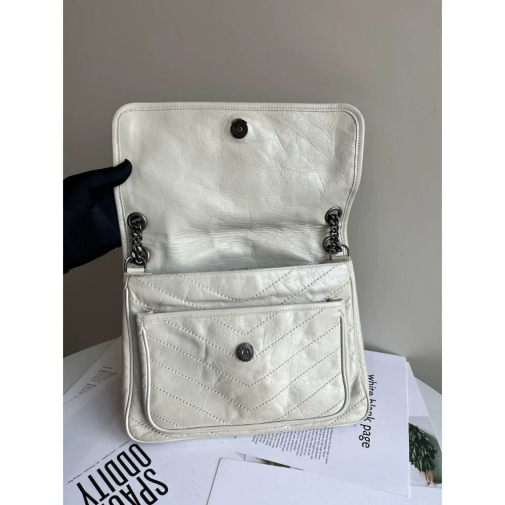 Saint Laurent Women Pre-Loved Bag Very Good Condition - Picture 7 of 9